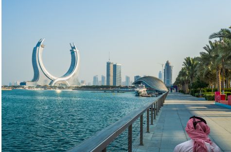 Circuito Bus Del Desierto a la Playa: Qatar y Phuket.